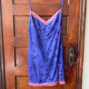 Floral mini dress with slit